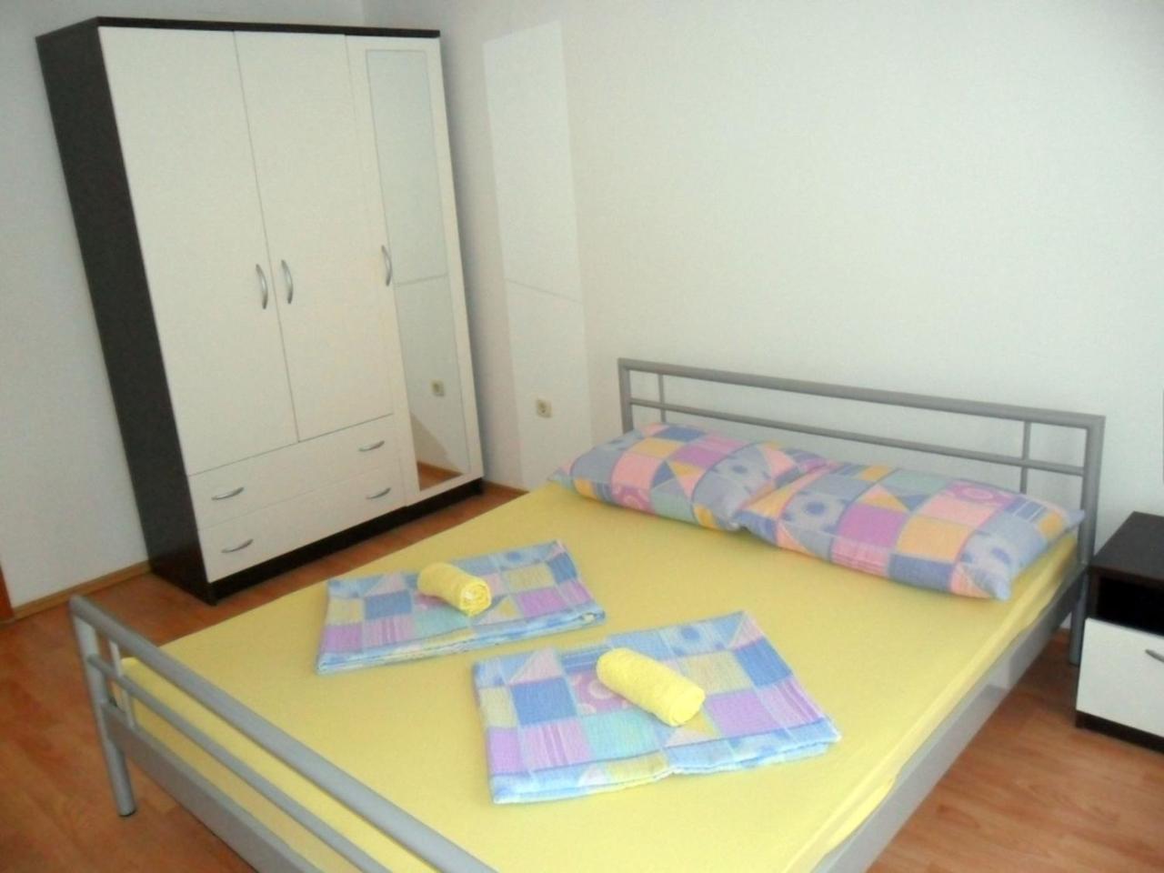 Apartments Mislav Novalja Extérieur photo