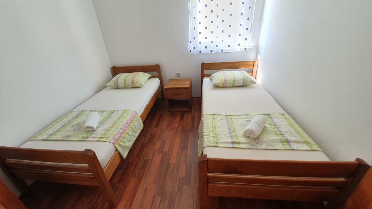 Apartments Mislav Novalja Extérieur photo
